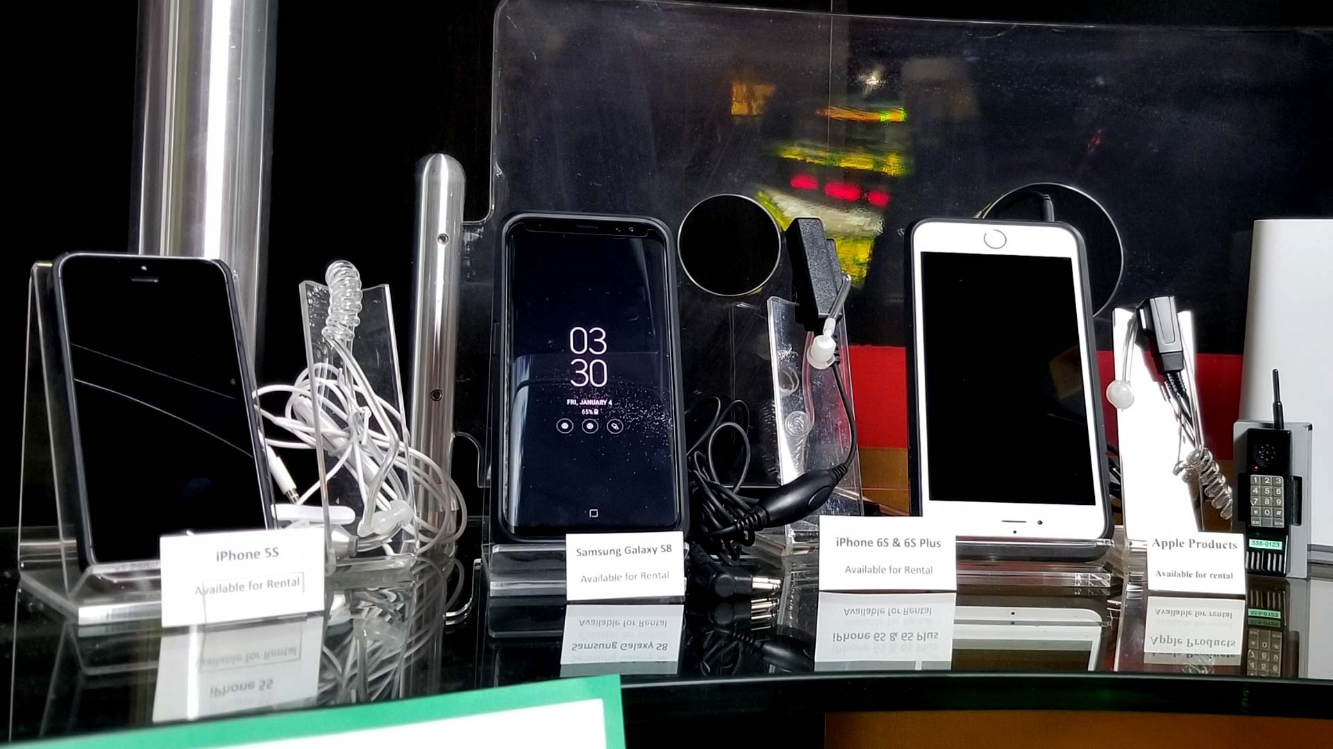 Smartphones, iPhones & Samsung Galaxy Display